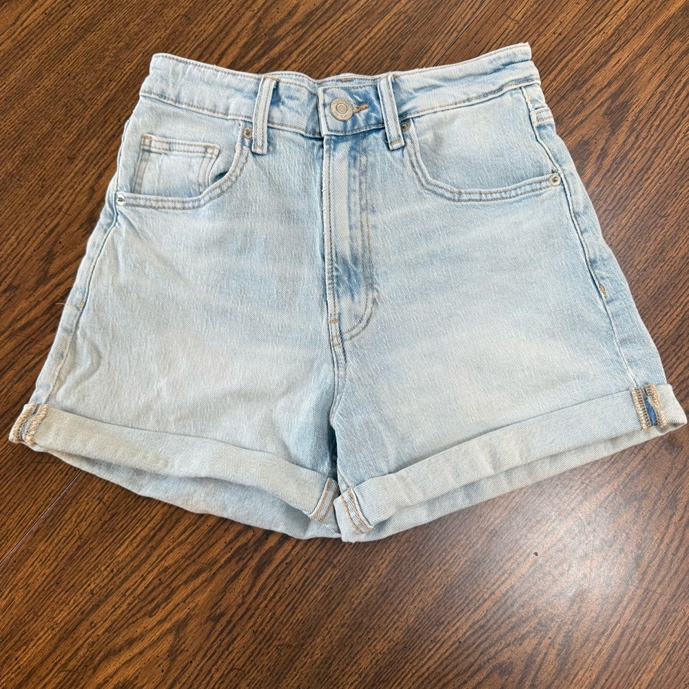 Zara Light Wash Rolled Cuff Denim Shorts Women’s 0